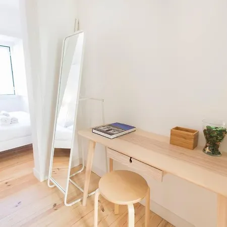 Historical Santos Iii * Lisboa